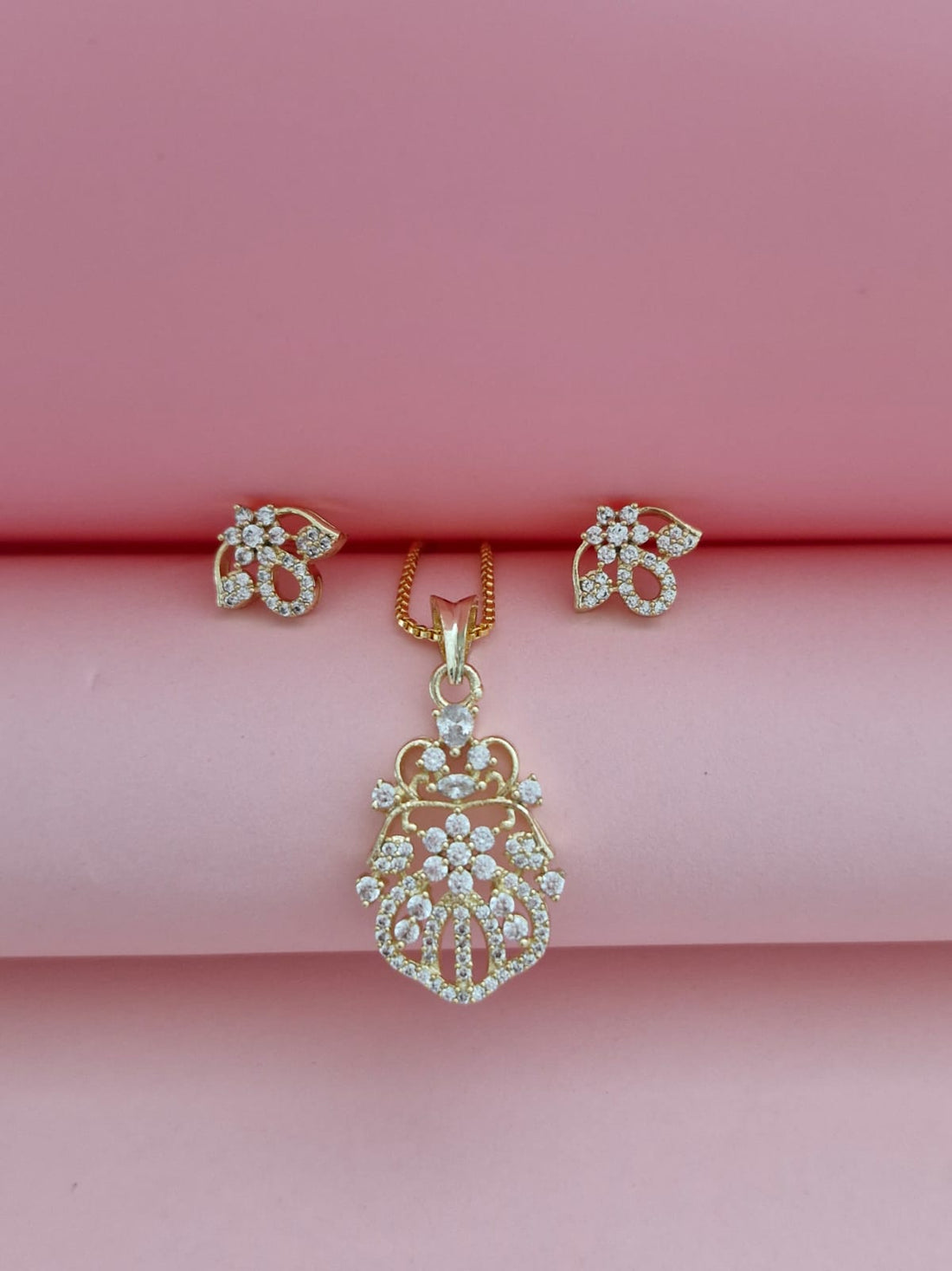 Women�s Gold-Plated CZ Diamond Pendant Necklace and Matching Stud Earrings Set | Elegant Filigree Floral Jewelry Set for Special Occasions & Gifting