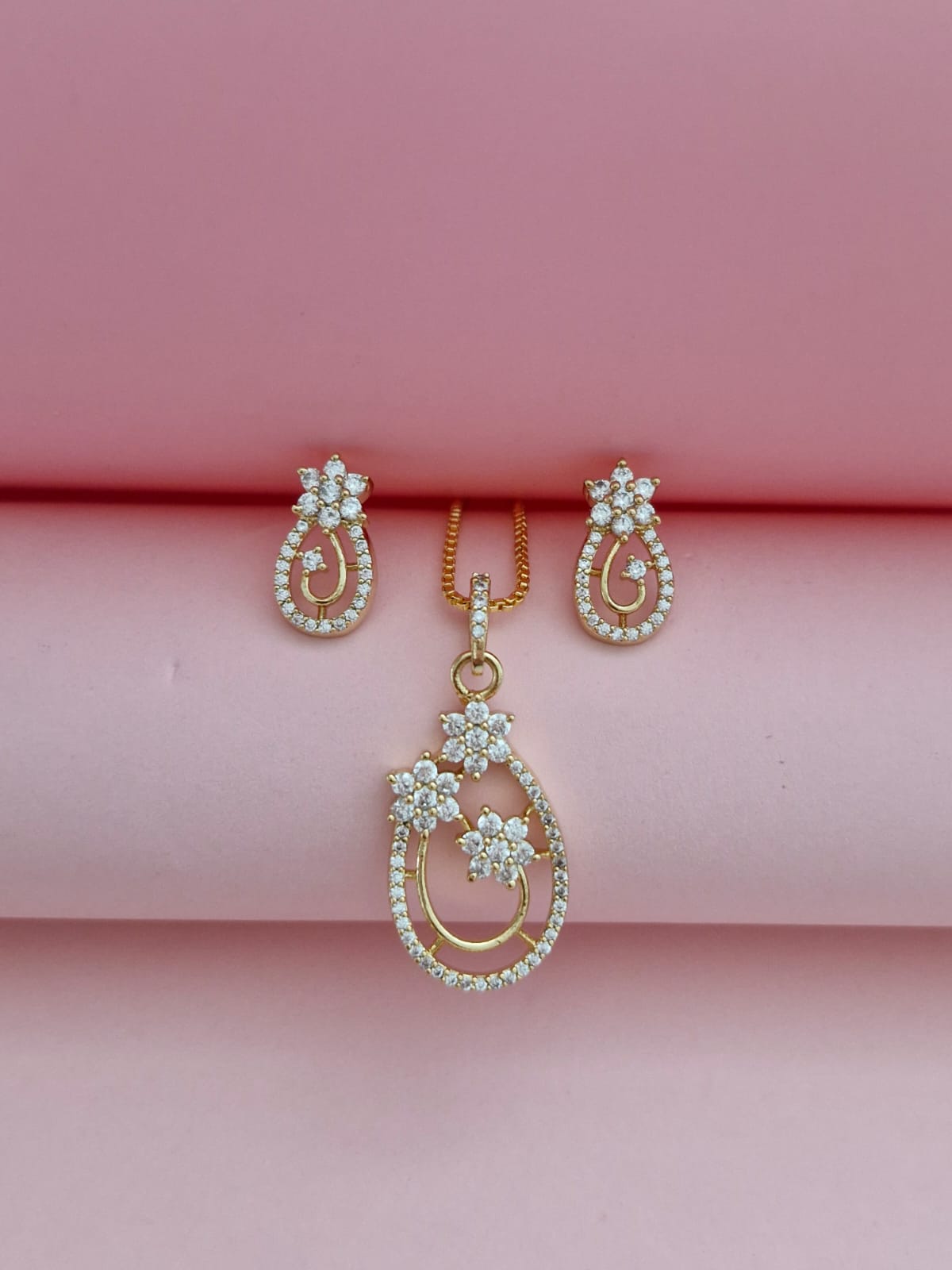 Elegant gold-tone floral CZ necklace with matching earrings jewellery set